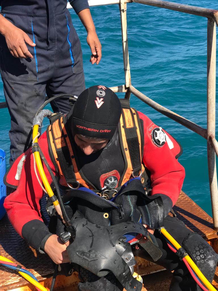 Expertises et Travaux Sous-Marins/ underwater works
